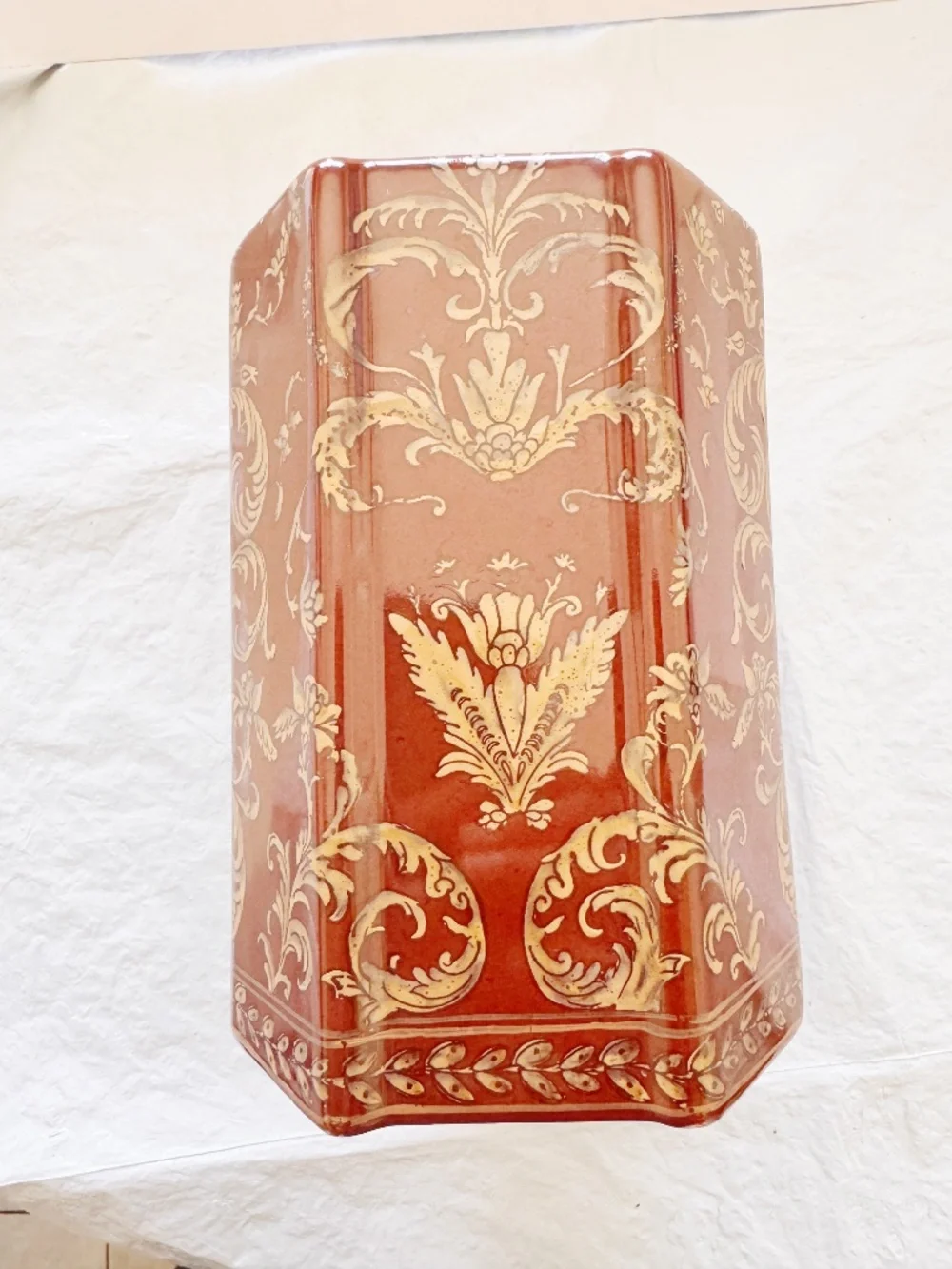 WL 1895 Porcelain Octagon Tea Jar Vase Baroque Rococo Red Gold Scroll Motif 8